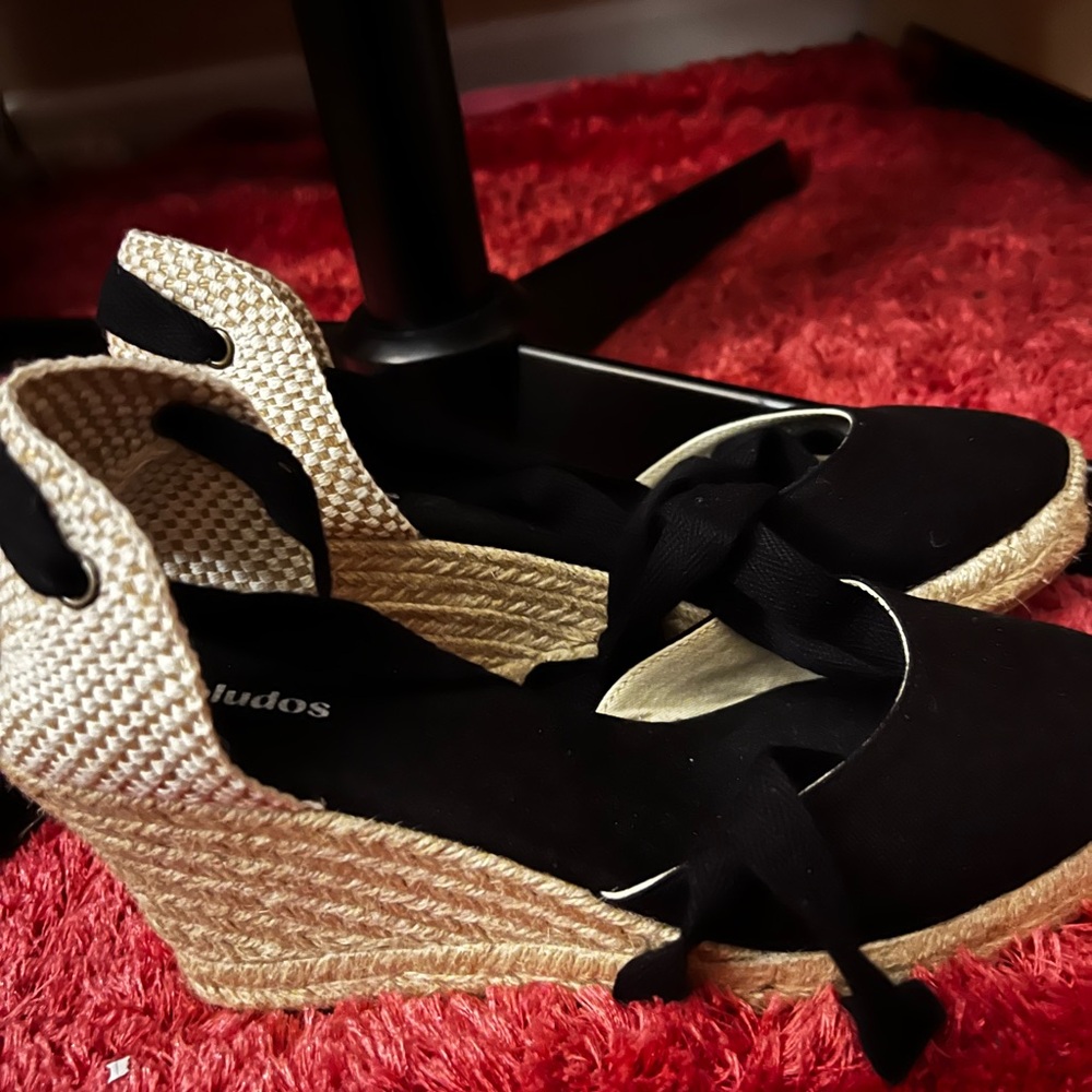 Espadrille Wedge Sandals - Black and Tan